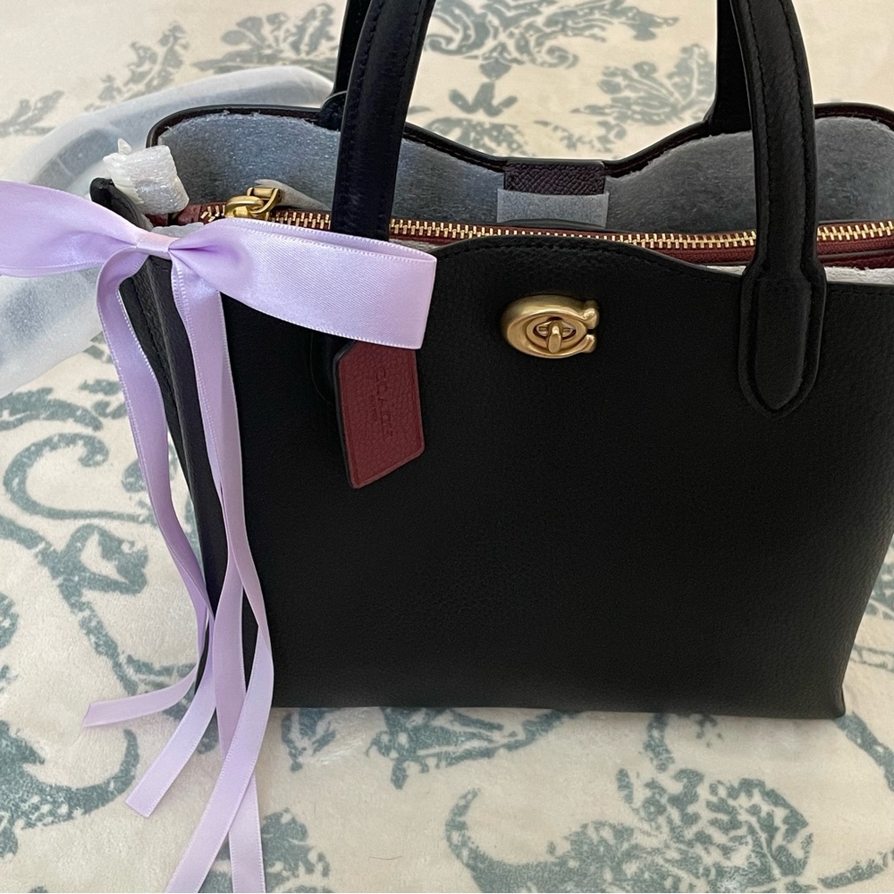 Coach Willow Leather Tote 24 - Picture 4 of 10